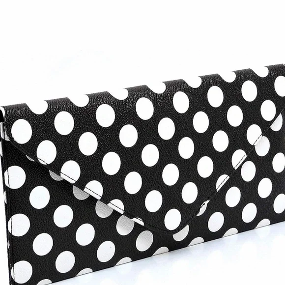 Clutch - Picture 4 of 4